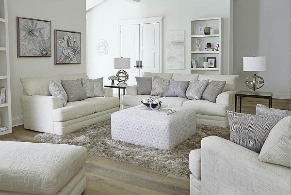 Tips on finding a sofa for your living room!